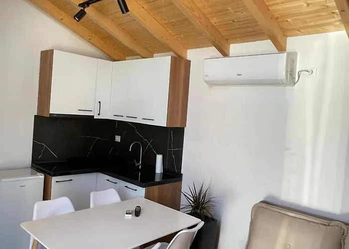 Villa The Bungalow's Golem (Tirana)