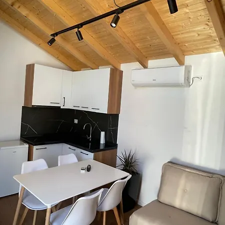 Villa The Bungalow's Golem (Tirana)